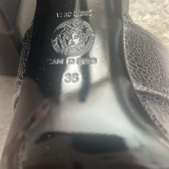 NIB Versace Crackle Laminato Sandal - Picture 7 of 9